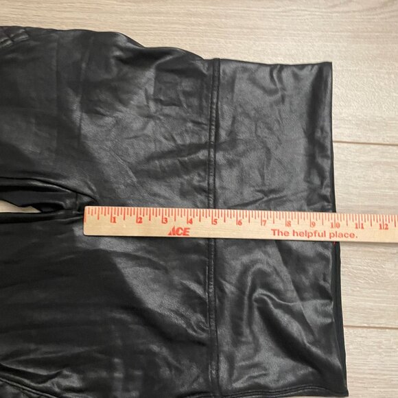 Spanx Quilted Faux Leather Shiny Moto Leggings Women's Size Large Black - Picture 10 of 13